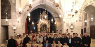 Հայ պատվիրակները Երուսաղեմի Հայոց Պատրիարքարանում քննարկել են ժառանգավորների հայկական բանակ զորակոչելու հարցը Հայաստանի պատվիրակությունն Երուսաղեմի Սուրբ Հարության տաճարում