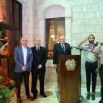 Իսրայելում Հայաստանի Հանրապետության պատվո հյուպատոս պարոն Ցոլակ Մոմջյանն որդիների  ու Երուսաղեմի «ՀՄԸՄ» – ի սկաուտները: