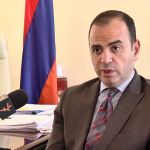 Սփյուռքի գործերի գլխավոր հանձնակատար Զարեհ Սինանյանը(լուսանկարը «Ազատություն» չադիոկայանի պաշտոնական կայքից