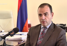 Սփյուռքի գործերի գլխավոր հանձնակատար Զարեհ Սինանյանը՝ Սիրիայում հայ համայնքի անվտանգության մասին Սփյուռքի գործերի գլխավոր հանձնակատար Զարեհ Սինանյանը(լուսանկարը «Ազատություն» ռադիոկայանի պաշտոնական կայքից