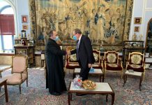 Հունվարի 4-ին Երուսաղեմի Հայոց պատրիարքարան այցելեց Իսրայելում Ռուսաստանի Դաշնության դեսպան Անատոլի Վիկտորովը Լուսանկարում՝ Իսրայելում Ռուսաստանի Դաշնության արտակարգ ու լիզաոր դեսպան Անատոլի Վիկտորովն Երուսաղեմի Հայ պատրիարք Ամեն. Տ. Նուրհան արք. Մանուկյանի հետ հանդիպման ժամանակ