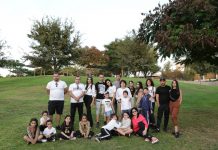 Պետախ Տիկվայի հայկական դպրոցի աշակերտները Քֆար Սաբայի զբոսայգում