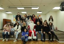 Պետախ Տիկվայի հայկական դպրոցի աշակերտները ծնողների հետ միասին տոնեցին Ամանորը