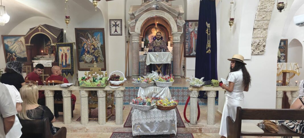 Օգոստոսի 22 – ին համայնքը տոնեց Խաղողօրհնեքը Օգոստոսի 22 – ին համայնքը տոնեց Խաղողօրհնեքը